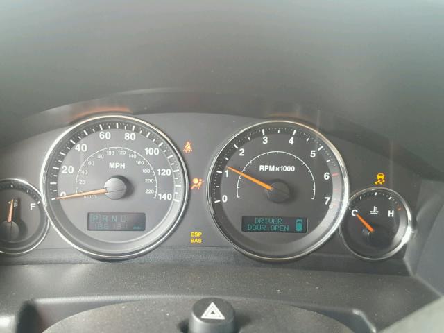 1J8HH48K77C657873 - 2007 JEEP COMMANDER MAROON photo 8