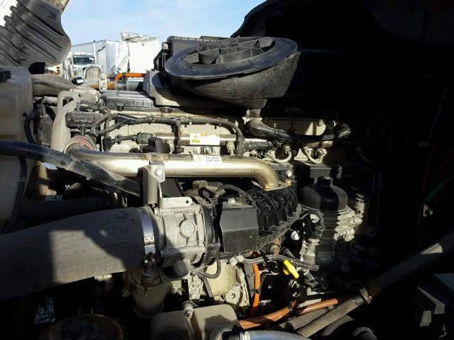 3AKJGLD60ESFU5718 - 2014 FREIGHTLINER CASCADIA 1 WHITE photo 7