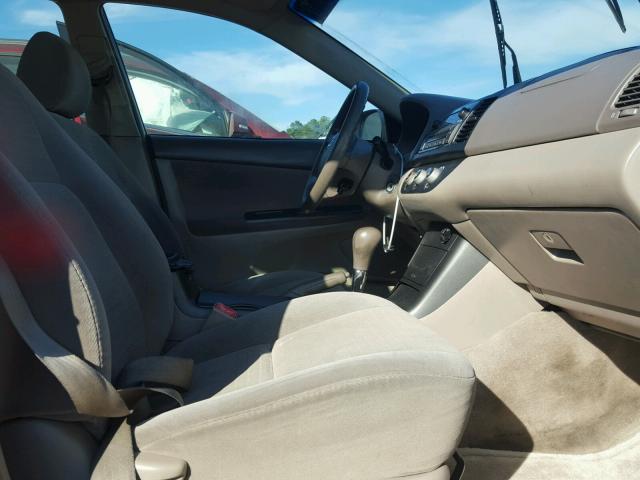 4T1BE32K45U047103 - 2005 TOYOTA CAMRY LE 金色 照片 5