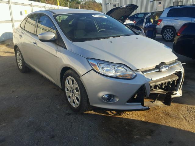 1FAHP3F25CL408513 - 2012 FORD FOCUS SE GRAY photo 1