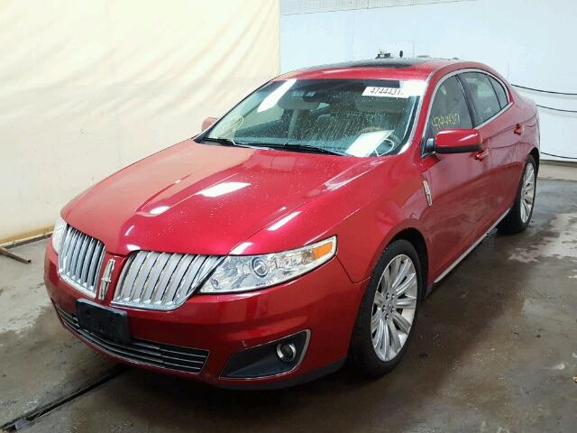 1LNHL9ER4AG610901 - 2010 LINCOLN MKS RED photo 2