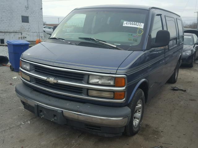 1GBFG15M6V1087772 - 1997 CHEVROLET EXPRESS G1 BLUE photo 2