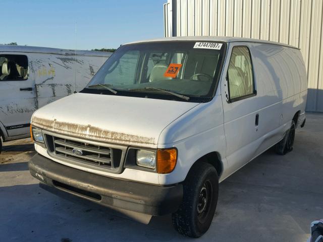 1FTRE14253HB56194 - 2003 FORD ECONOLINE WHITE photo 2