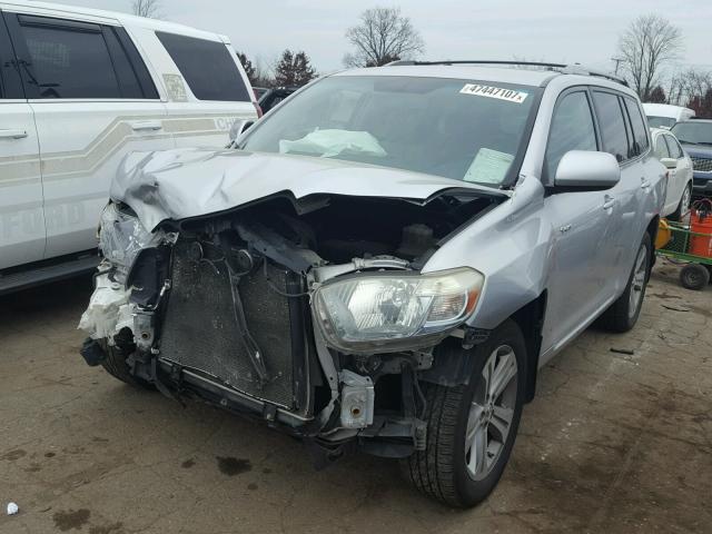 JTEDS43A692076701 - 2009 TOYOTA HIGHLANDER SILVER photo 2