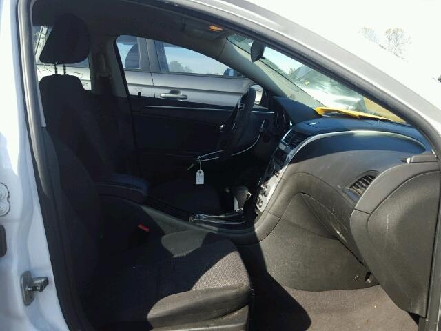 1G1ZC5EU2BF182199 - 2011 CHEVROLET MALIBU 1LT WHITE photo 5