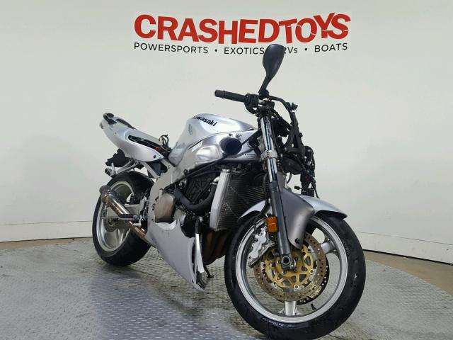 JKAZX4J116A061064 - 2006 KAWASAKI ZX600 J1 SILVER photo 2