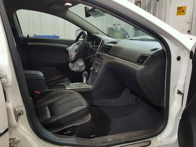 1G8ZV57787F181228 - 2007 SATURN AURA XR WHITE photo 5