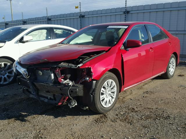 4T1BF1FK3EU833616 - 2014 TOYOTA CAMRY L RED photo 2