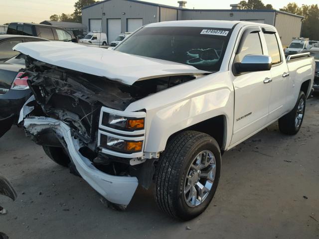 1GCVKPEC2EZ357582 - 2014 CHEVROLET SILVERADO WHITE photo 2