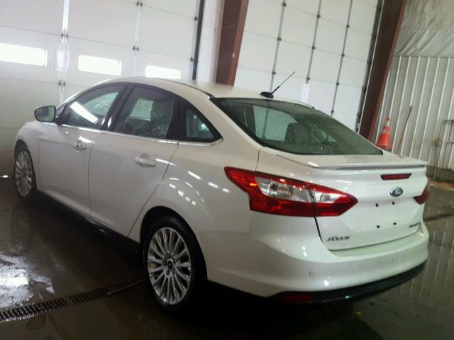 1FAHP3J24CL343175 - 2012 FORD FOCUS TITA WHITE photo 3