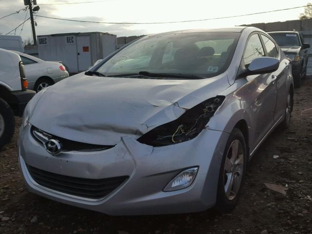 5NPDH4AE1DH195823 - 2013 HYUNDAI ELANTRA GL SILVER photo 2