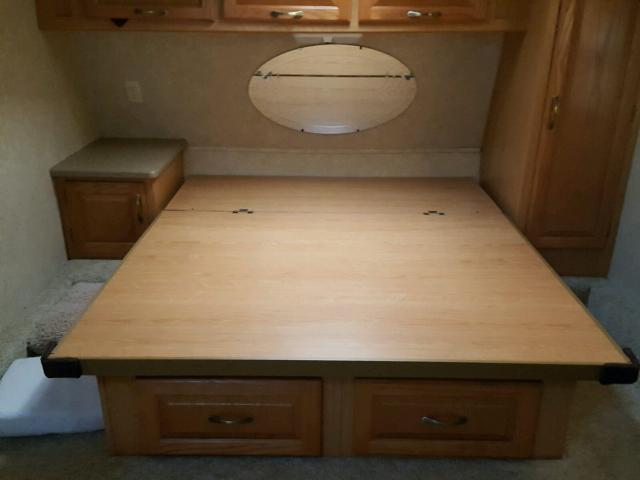 4X4FSAF276J019645 - 2006 WILDWOOD SANDPIPER TWO TONE photo 6