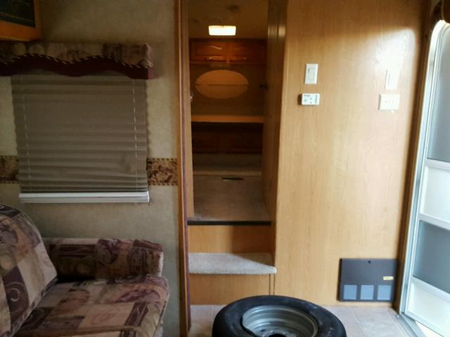 4X4FSAF276J019645 - 2006 WILDWOOD SANDPIPER TWO TONE photo 8