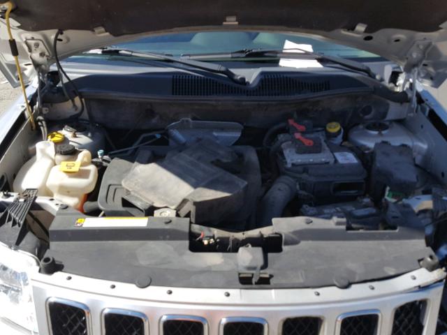 1J4NT1FB9BD267588 - 2011 JEEP COMPASS SP 银色 照片 7