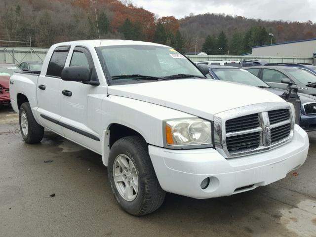 1D7HW48N27S128317 - 2007 DODGE DAKOTA QUA WHITE photo 1