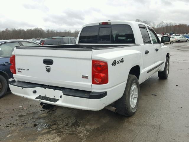 1D7HW48N27S128317 - 2007 DODGE DAKOTA QUA WHITE photo 4