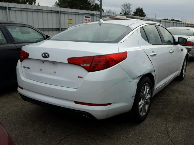 5XXGM4A70DG090941 - 2013 KIA OPTIMA LX WHITE photo 4