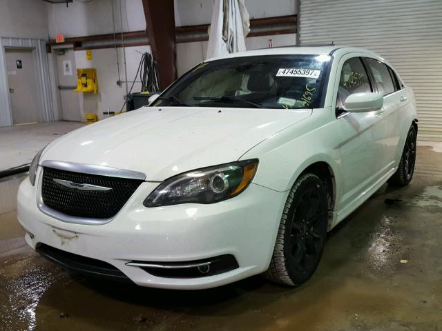 1C3CCBCG1DN755101 - 2013 CHRYSLER 200 LIMITE WHITE photo 2