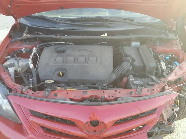 2T1BU4EEXDC018624 - 2013 TOYOTA COROLLA BA RED photo 7