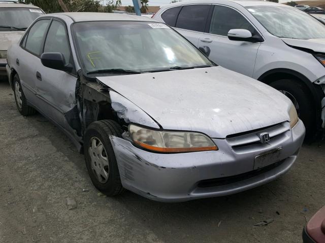 1HGCF8549YA106671 - 2000 HONDA ACCORD DX SILVER photo 1