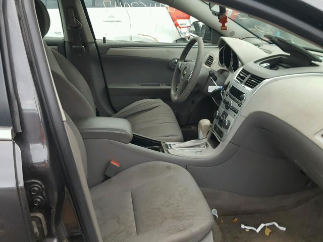 1G1ZB5E01CF263020 - 2012 CHEVROLET MALIBU LS ნაცრისფერი ფოტო 5