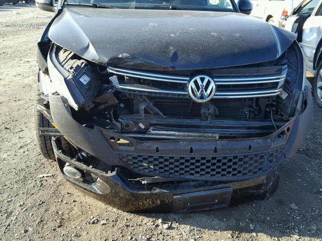 WVGAV7AX3FW537733 - 2015 VOLKSWAGEN TIGUAN S BLACK photo 9