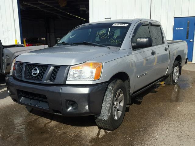 1N6BA07DX8N330867 - 2008 NISSAN TITAN XE SILVER photo 2