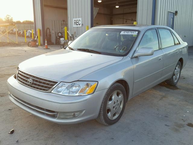 4T1BF28B94U343893 - 2004 TOYOTA AVALON XL SILVER photo 2