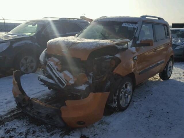 KNDJT2A23B7227748 - 2011 KIA SOUL + ORANGE photo 2