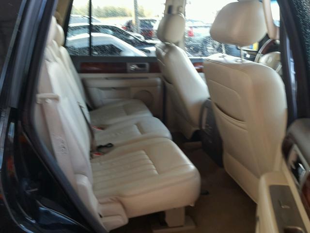 5LMFU28RX4LJ15831 - 2004 LINCOLN NAVIGATOR BLACK photo 6