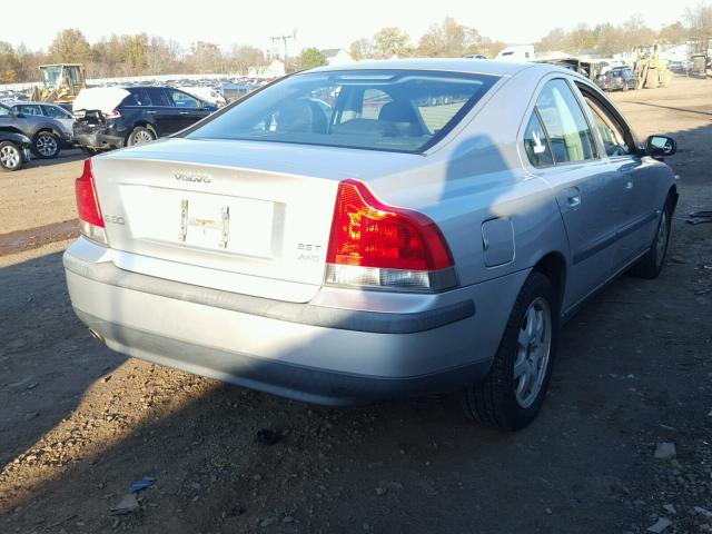 YV1RH59H442321260 - 2004 VOLVO S60 2.5T SILVER photo 4