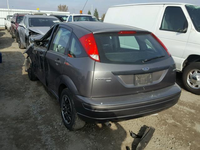 1FAFP37N26W164483 - 2006 FORD FOCUS ZX5 GRAY photo 3