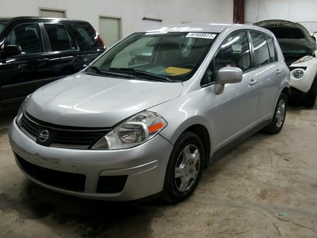 3N1BC13E89L450611 - 2009 NISSAN VERSA S SILVER photo 2