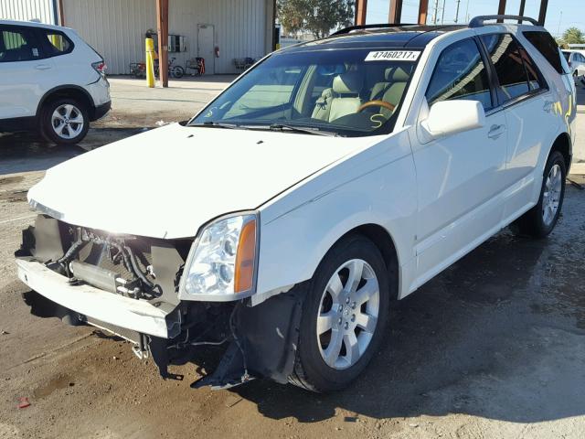 1GYEE637970133704 - 2007 CADILLAC SRX WHITE photo 2