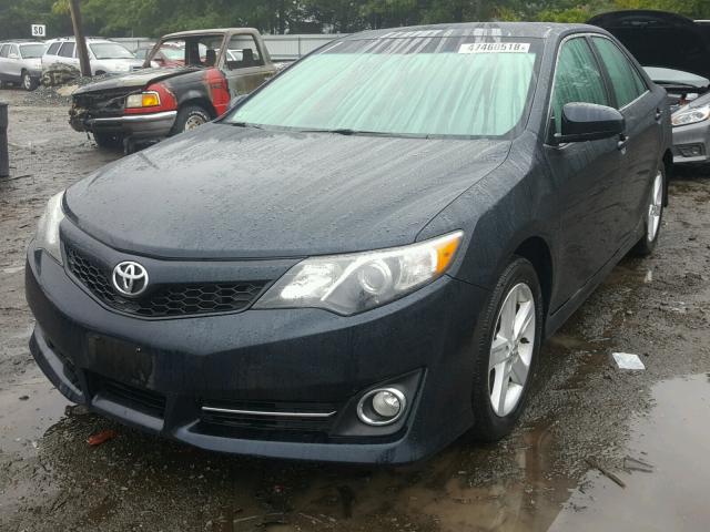 4T1BF1FKXCU138448 - 2012 TOYOTA CAMRY BASE ნაცრისფერი ფოტო 2
