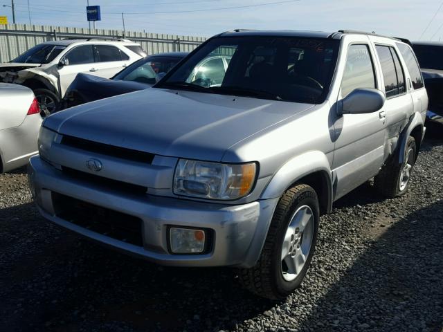 JNRDR09Y63W302278 - 2003 INFINITI QX4 SILVER photo 2