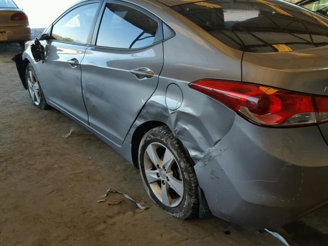 KMHDH4AE9DU926791 - 2013 HYUNDAI ELANTRA GL SILVER photo 9