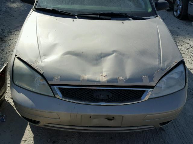 1FAFP34N16W172126 - 2006 FORD FOCUS ZX4 GOLD photo 7