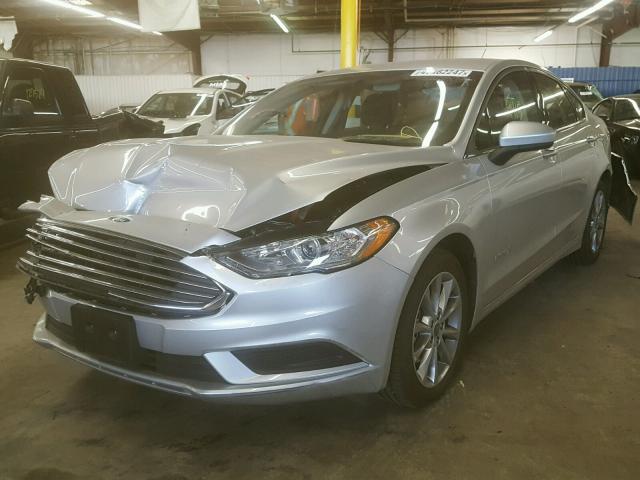 3FA6P0LU5HR380782 - 2017 FORD FUSION SE SILVER photo 2