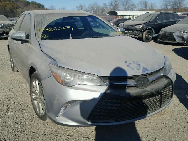 4T1BF1FK3HU293589 - 2017 TOYOTA CAMRY LE 银色 照片 1