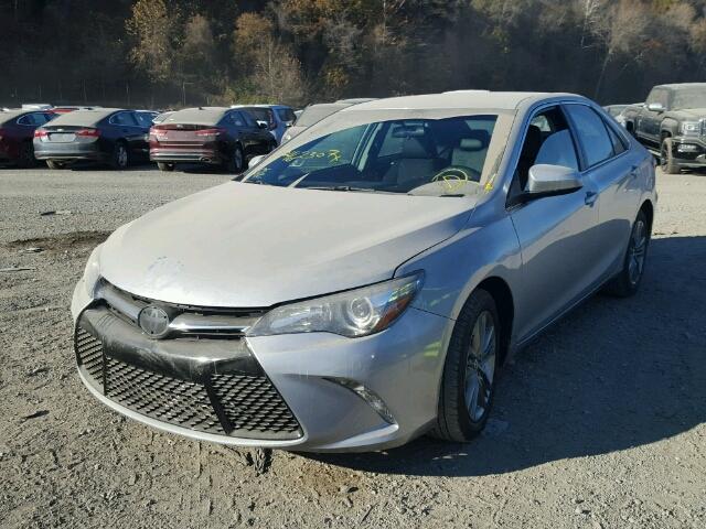 4T1BF1FK3HU293589 - 2017 TOYOTA CAMRY LE SILVER photo 2