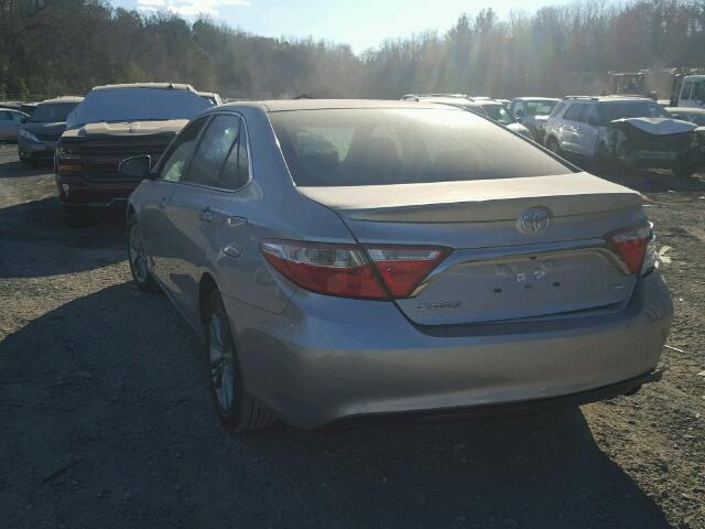 4T1BF1FK3HU293589 - 2017 TOYOTA CAMRY LE 银色 照片 3