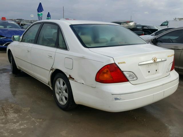 4T1BF28B3YU058984 - 2000 TOYOTA AVALON XL WHITE photo 3