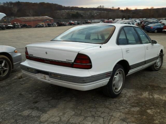 1G3HN52L4R4800069 - 1994 OLDSMOBILE 88 ROYALE WHITE photo 4