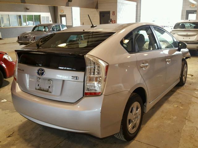 JTDKN3DU7A0159639 - 2010 TOYOTA PRIUS SILVER photo 4