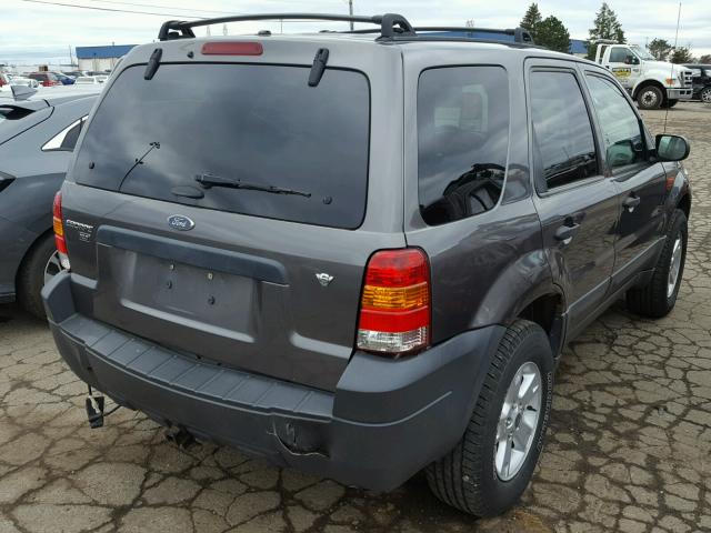 1FMCU93196KA12697 - 2006 FORD ESCAPE XLT GRAY photo 4