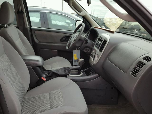 1FMCU93196KA12697 - 2006 FORD ESCAPE XLT GRAY photo 5