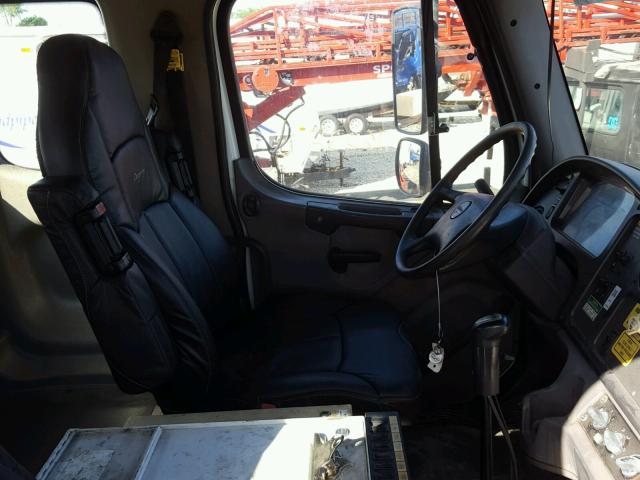 1FVHC3BS89HAM8118 - 2009 FREIGHTLINER M2 106 HEA WHITE photo 5
