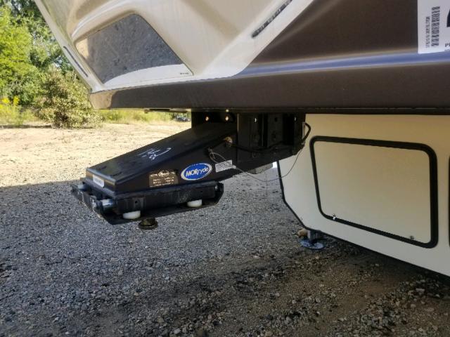 4YDF38221H4700142 - 2017 KEYSTONE MONTANA CREAM photo 7