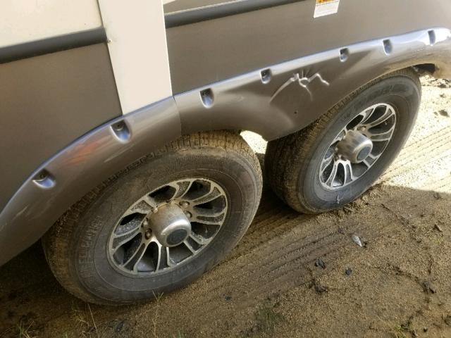 4YDF38221H4700142 - 2017 KEYSTONE MONTANA CREAM photo 8